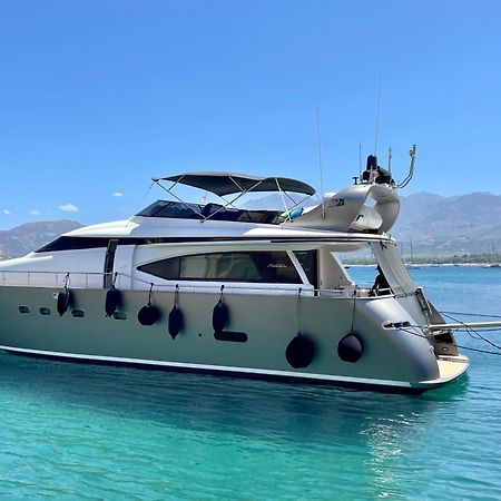 Hotel Motoryacht 21 Avec Equipage Barcelona Exterior foto