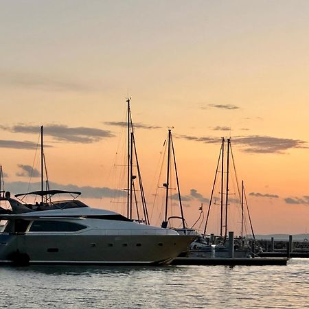 Hotel Motoryacht 21 Avec Equipage Barcelona Exterior foto
