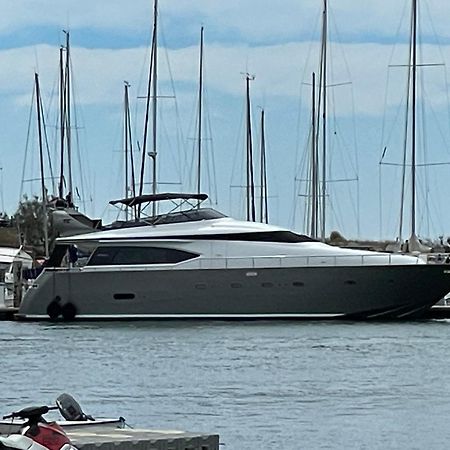 Hotel Motoryacht 21 Avec Equipage Barcelona Exterior foto