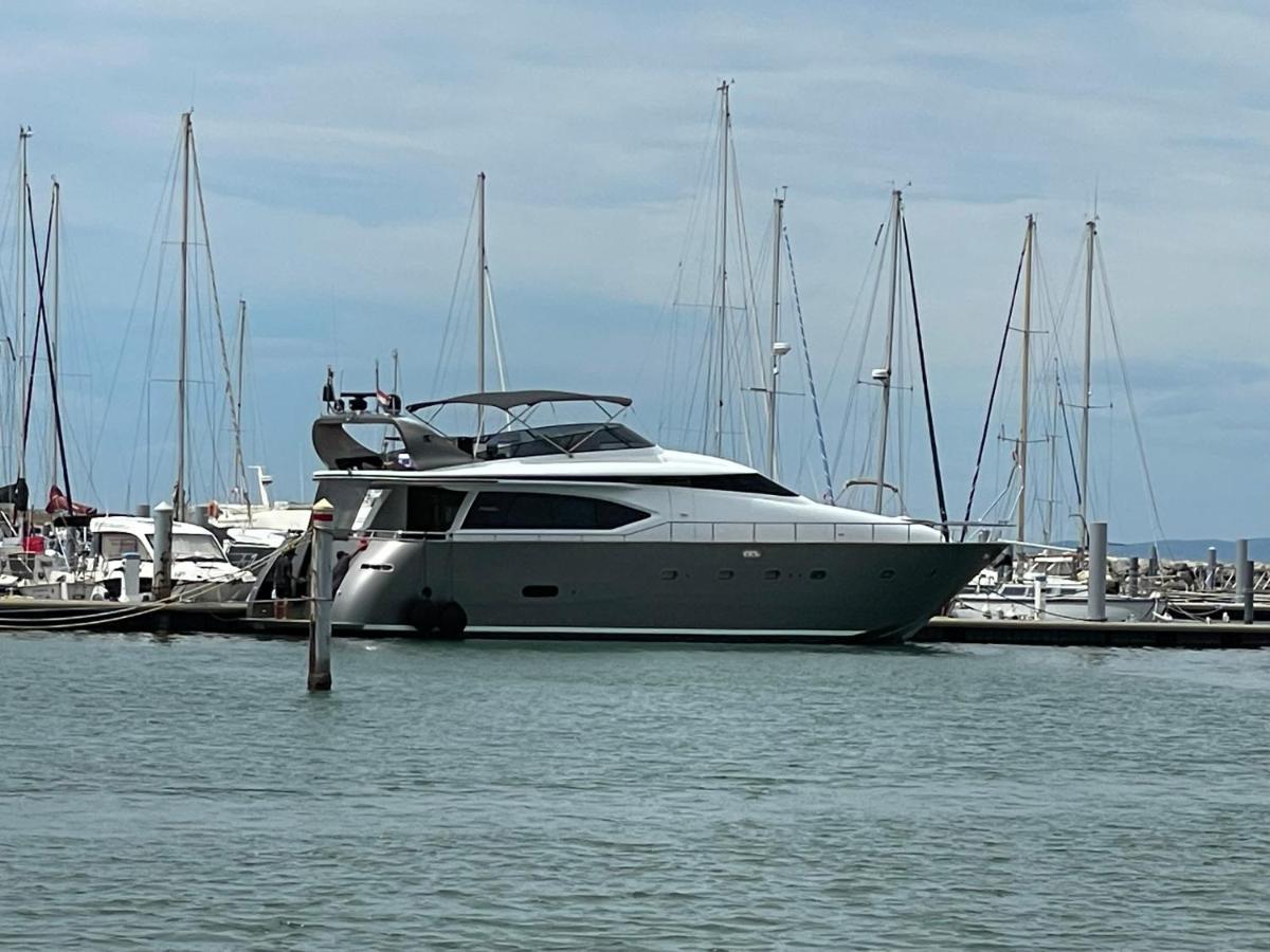 Hotel Motoryacht 21 Avec Equipage Barcelona Exterior foto
