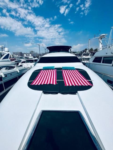 Hotel Motoryacht 21 Avec Equipage Barcelona Exterior foto