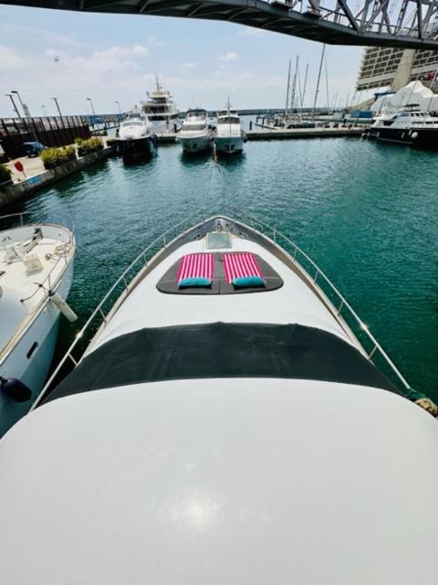 Hotel Motoryacht 21 Avec Equipage Barcelona Exterior foto