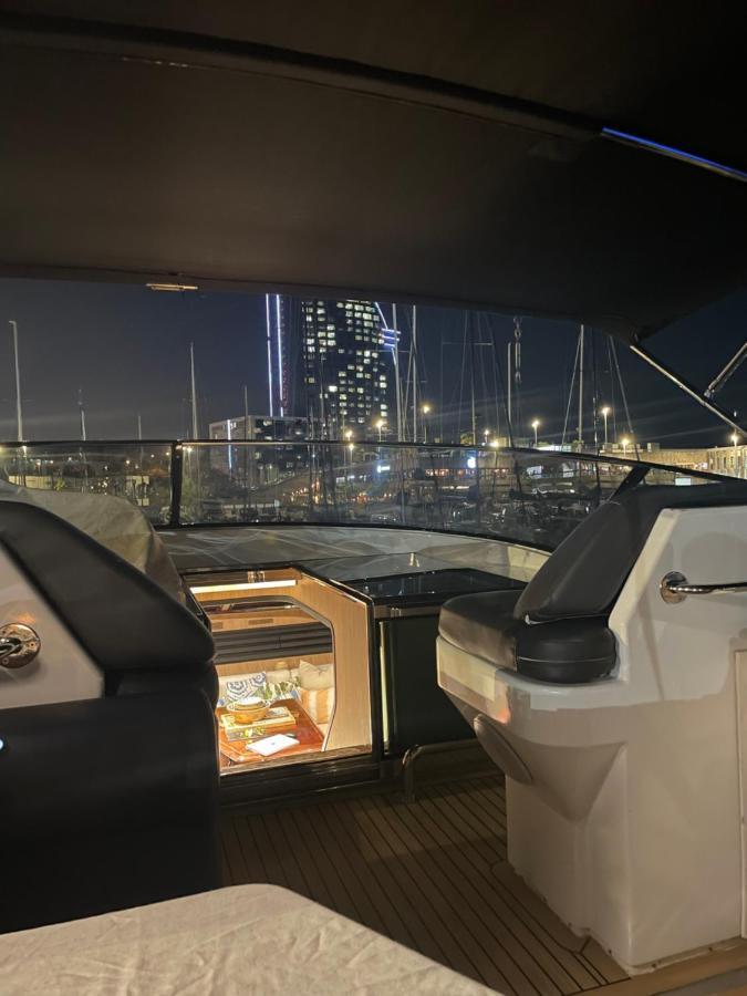 Hotel Motoryacht 21 Avec Equipage Barcelona Exterior foto
