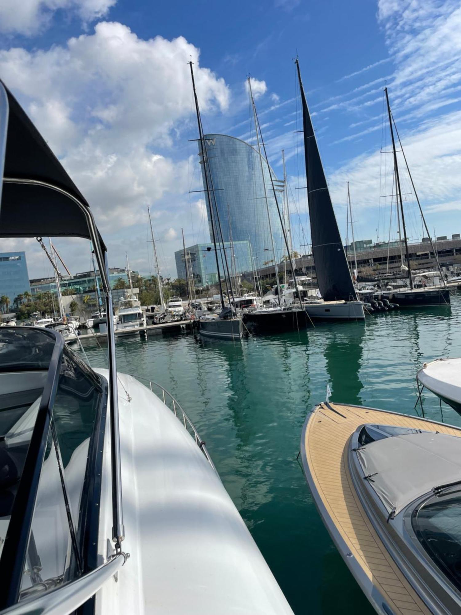 Hotel Motoryacht 21 Avec Equipage Barcelona Exterior foto